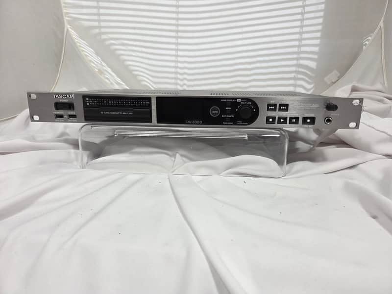 Tascam DA-3000 Recorder image 1