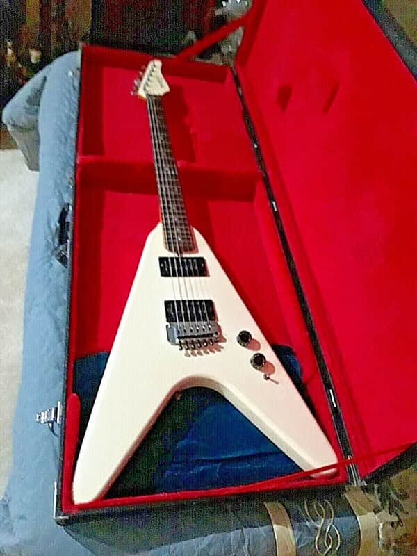 Vintage Kramer Focus 4000 Flying V early 1980s Matsumoku Japan