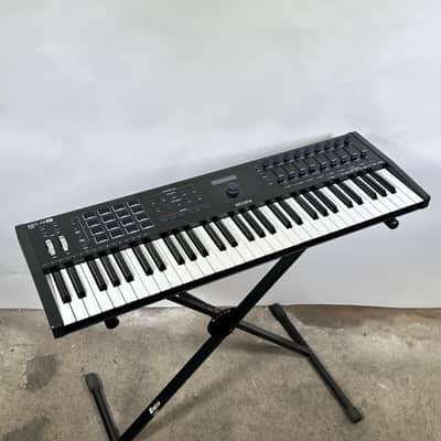 Arturia Keylab 61 MkII MIDI Controller Keyboard image 2