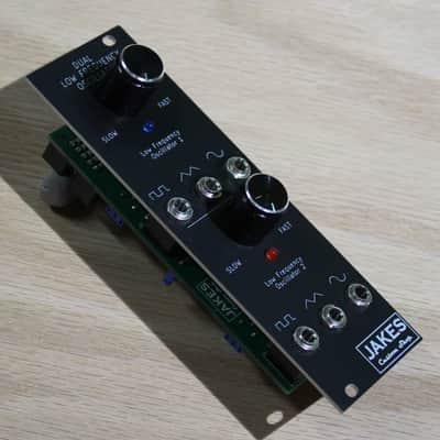 Dual Low Frequency Oscillator Eurorack Module LFO image 4