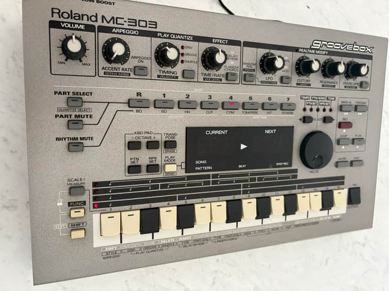 Roland MC-303 Groovebox 1990 - 1998 - Silver image 1