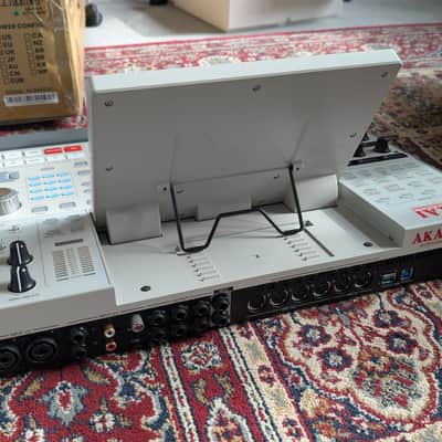 Akai MPC X Special Retro Edition DAW + Decksaver Bild 3