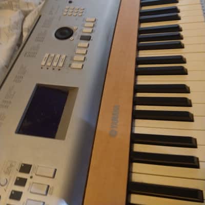 Yamaha DGX-620 2014-2017 Silver
