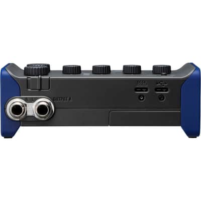 Zoom AMS-44 Ultraportable USB Audio Interface image 3