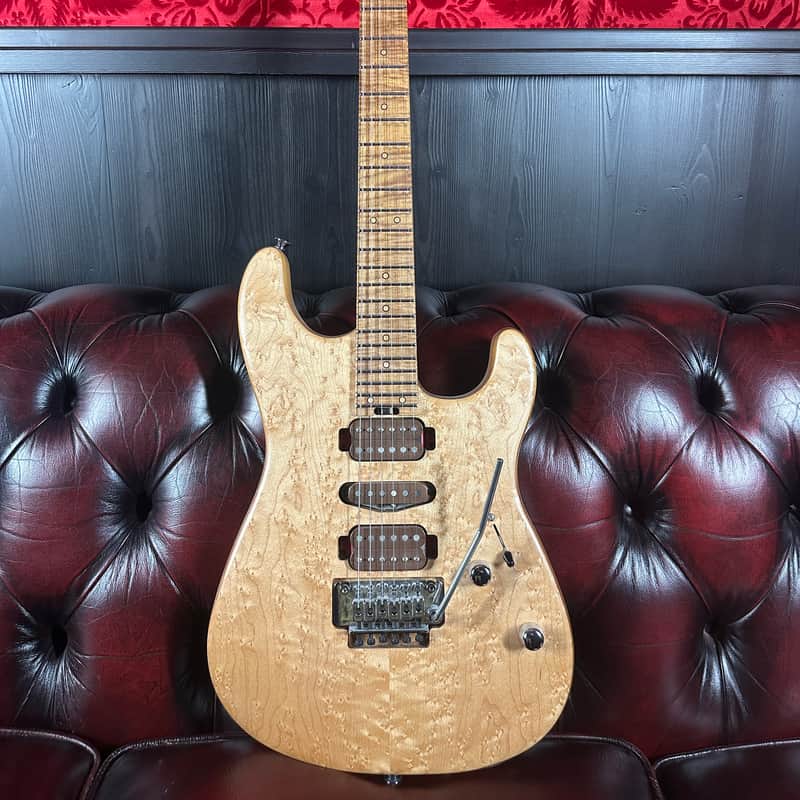 2014 – 2016 Charvel Guthrie Govan USA Signature HSH Birdseye M…