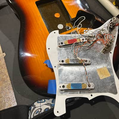 Fender Strat Plus Deluxe with Maple Fretboard 1990 - 1998 - Antique Burst image 10
