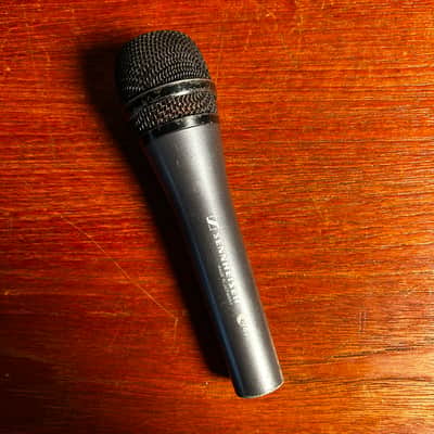 Sennheiser e835 Handheld Cardioid Dynamic Vocal Microphone 1998 - Present - Dark Grey image 1