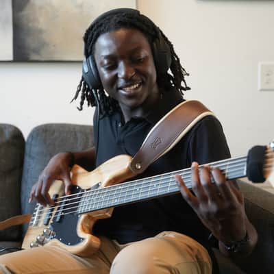Spark NEO Core | Wired Smart Guitar Headphones | Positive Grid image 7