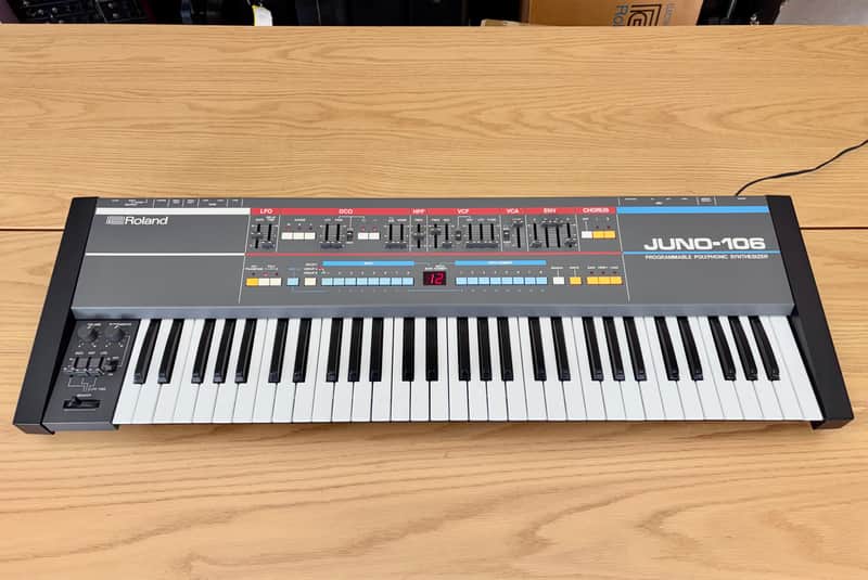 ✅ Sale ✅ Roland Juno-106 ✅ incl Original Hard Case ✅Perfect Working image 1