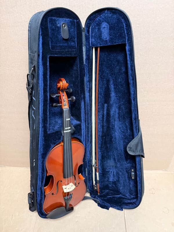 Franz Hoffmann Amadeus 4/4 Violin Outfit w/ Bow & Case – Serial #KPAF050 – Used image 1