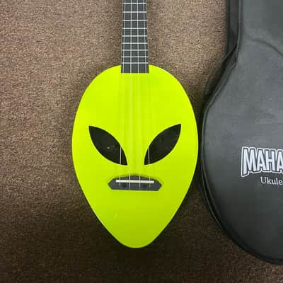 Mahalo Neon Green Alien Soprano Ukulele MC1ALngn Local Pickup Only image 2