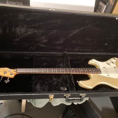 Fender Standard Performer Bass 1985 - 1987 - Frost White image 22