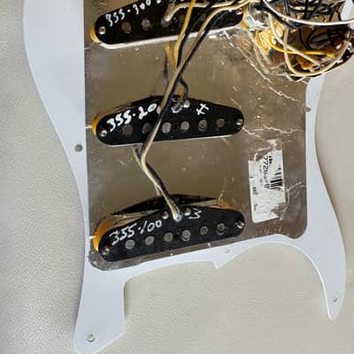 Fender FSR Vintera II '50s Stratocaster with Roasted Maple Fretboard 2025 - Black with Black Pickguard image 2