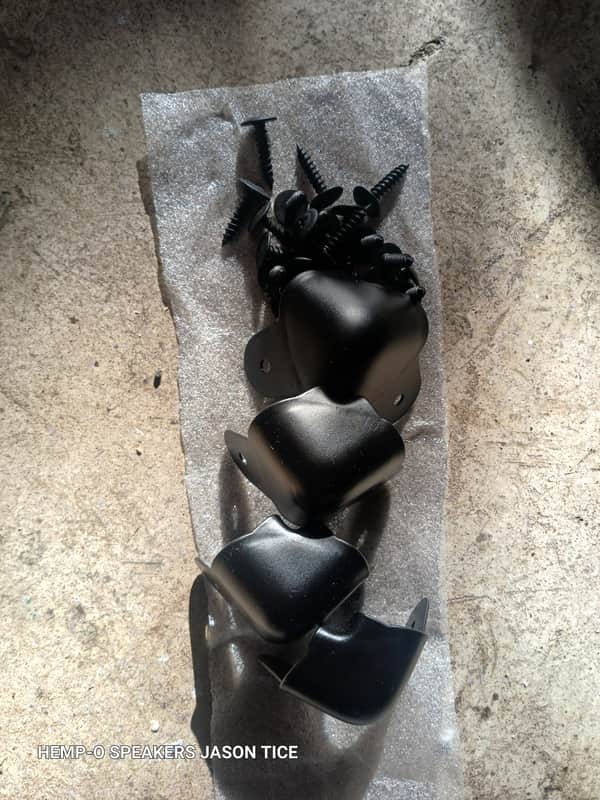 FRONT CORNER PROTECTOR GUITAR AMPS SPEAKER ENCLOSURES METAL 4 PIECES FRONT 3/4" WITH SCREWS CHEAPEST ON REVERB image 1