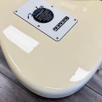 Fender American Standard Stratocaster with Maple Fretboard 2007 - Olympic White image 10