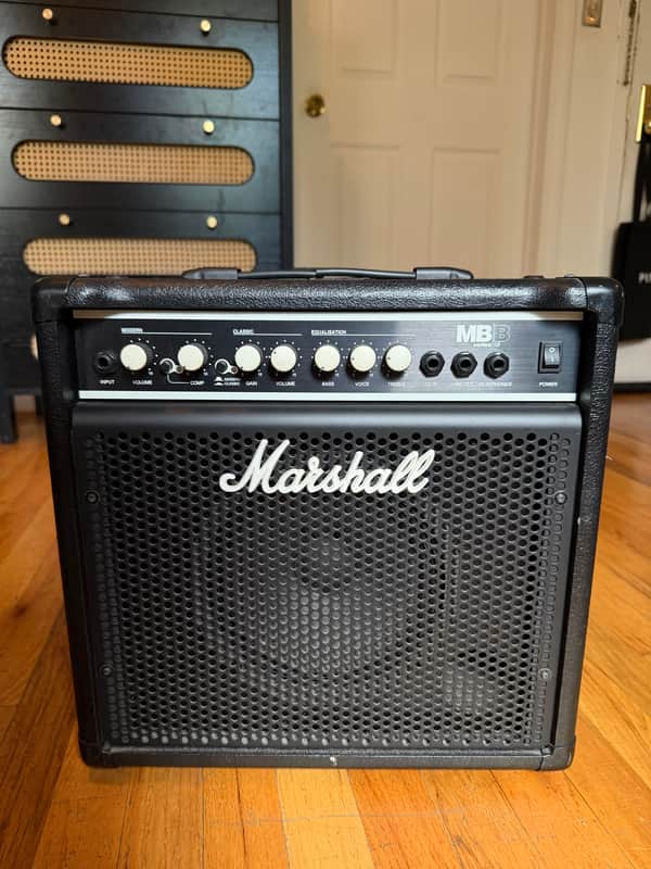 Marshall MB MB15 2-Channel 15-Watt 1x8" Solid State Bass Guitar Combo 2009 - 2013 - Black image 1