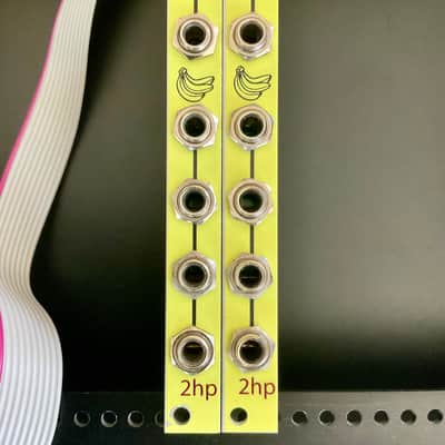 (A pair of) 2hp Mult Banana - Yellow image 3