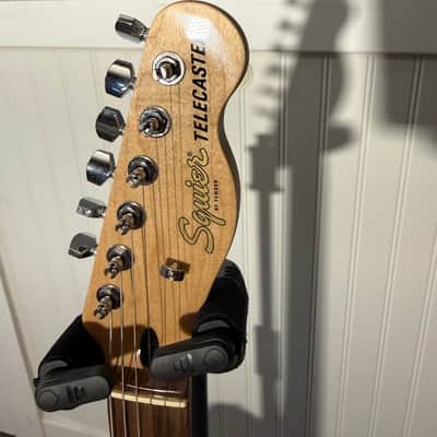 Squier Affinity Telecaster FMT SH 2024 - Present Crimson Red Transparent image 3