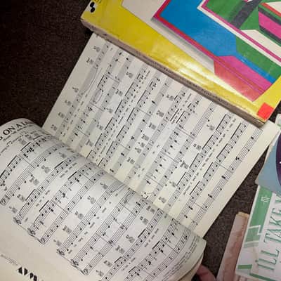 Lot of 11 Vintage Piano Books including Annie, Broadway, Waltz, & More!! image 4