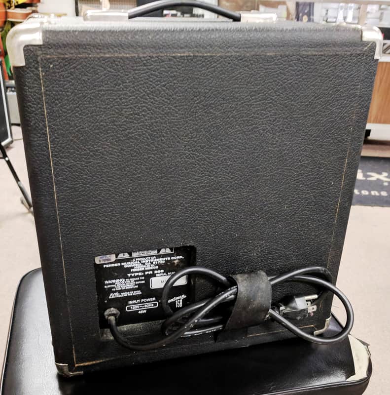 Fender Frontman 15B Guitar Bass Combo Amp Amplifier, 6.5” Speaker