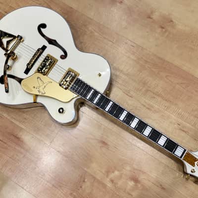 Gretsch G6136T-MGC Michael Guy Chislett Signature Falcon Hollow Body Guitar 2023 - Vintage White image 7