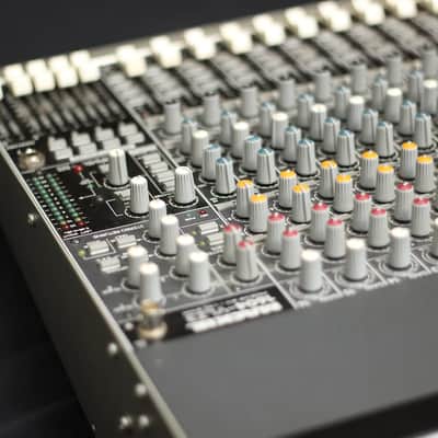 Mackie 1604-VLZ3 16-Channel Mic / Line Mixer 2008 - 2014 - Black image 6