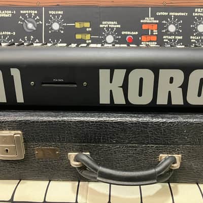 Korg M1 Music Workstation with case image 12