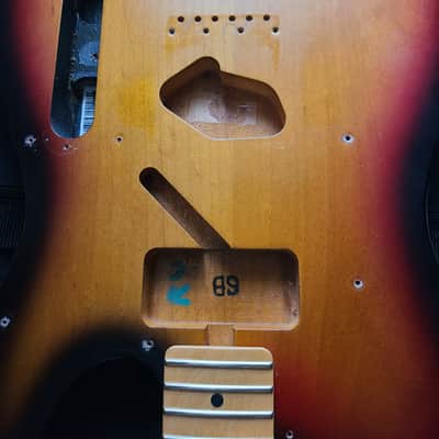 Fender Highway One Telecaster with Maple Fretboard 2006 - 2011 - 3-Color Sunburst image 5