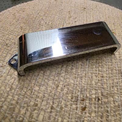 Rickenbacker 4001 pickup cover image 4