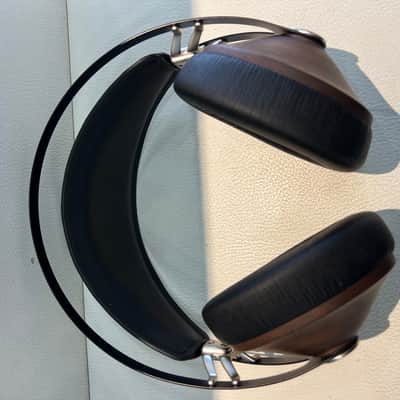 Meze 99 Classics Closed Over-Ear Headphones - Walnut Silver B-STOCK - No Original Box image 3