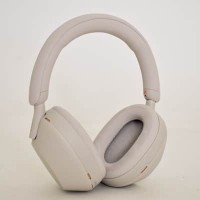 Sony WH-1000XM5 Wireless Noise-Canceling Over-the-Ear Headphones - Silver image 2