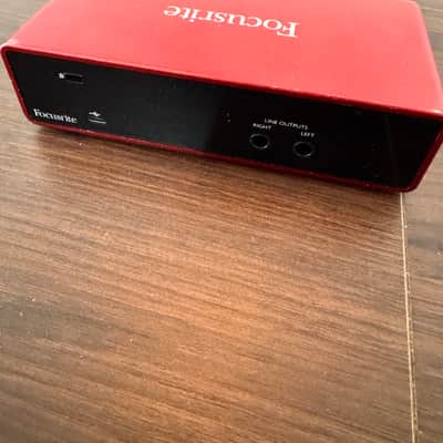 Focusrite Scarlett 2i2 3rd Gen USB Audio Interface 2019 - Present - Red / Black image 2