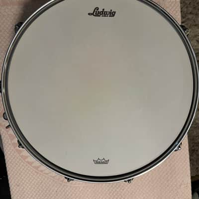 Ludwig LS403 Classic Maple 6.5x14" 10-Lug Snare Drum 2012 - Present - Vintage Black Oyster Pearl - like new image 4