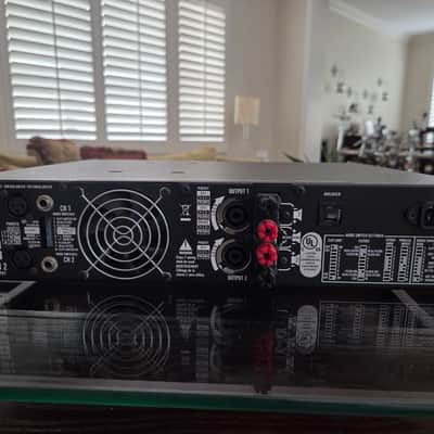 QSC RMX2450 2400-Watt Professional Power Amp - Black image 7