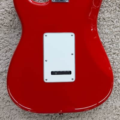 Mint Fender Player II Stratocaster, Rosewood Fingerboard, Coral Red Finish - MIM image 4