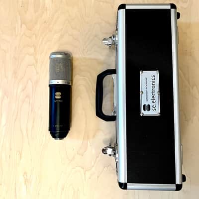 sE Electronics sE2200 Large Diaphragm Cardioid Condenser Microphone (2002 - 2004)