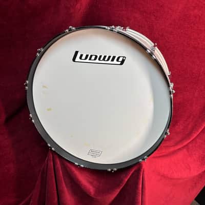 Ludwig Classic Maple 26” Marching Bass Drum 26” x 14” - White image 5