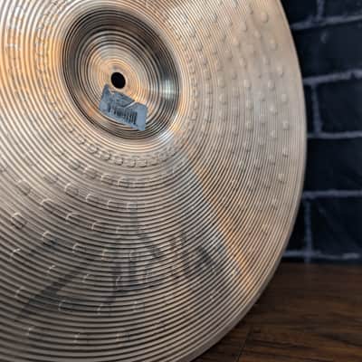 Zildjian 16" ZBT Crash Cymbal – Bright Attack • Fast Response • Cutting Projection image 5