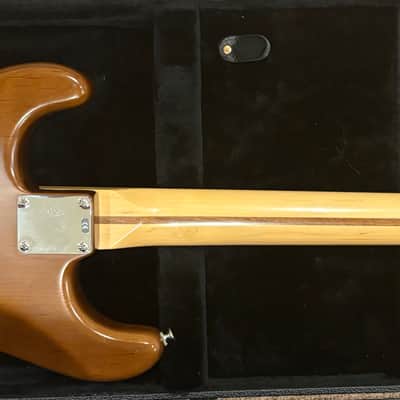 Fender Highway One Stratocaster HSS with Rosewood Fretboard 2003 - 2005 - Walnut image 4