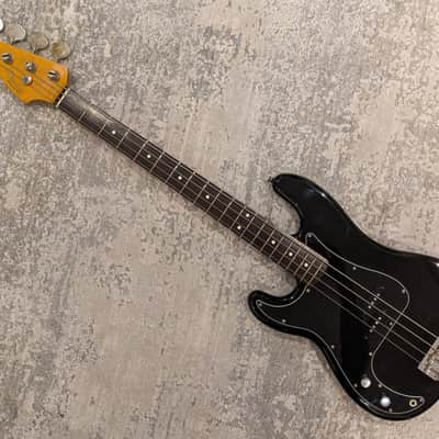 Lefty 1988-89 Fender PBD-62 Precision Bass black - Made in Japan image 2