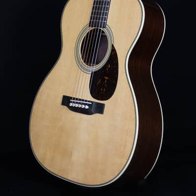 Martin OM-28 Acoustic Guitar, Natural image 2