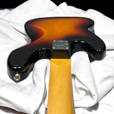 Fender Jaco Pastorius Fretless Jazz, 3-Tone Sunburst w/ Pau Ferro image 12