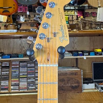 Fender Stratocaster image 2