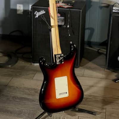 Fender American Performer Stratocaster HSS, Rosewood Fretboard, 3 Tone Sunburst image 7