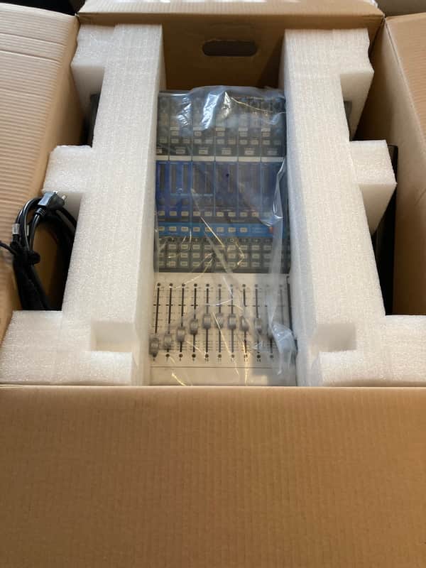 PreSonus StudioLive 16.4.2 2010s - Silver image 1