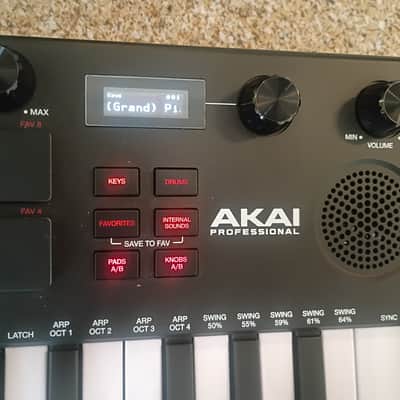 Akai MPK Mini Play MKIII Portable 25-Key MIDI Controller 2022 - Present - Black image 2