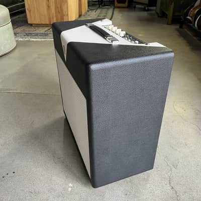 Divided by 13 CCC 9/15 Combo - Black Bronco Tolex / Cream V image 3
