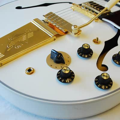 Gibson ES-355 Varitone Maestro Antique White image 10