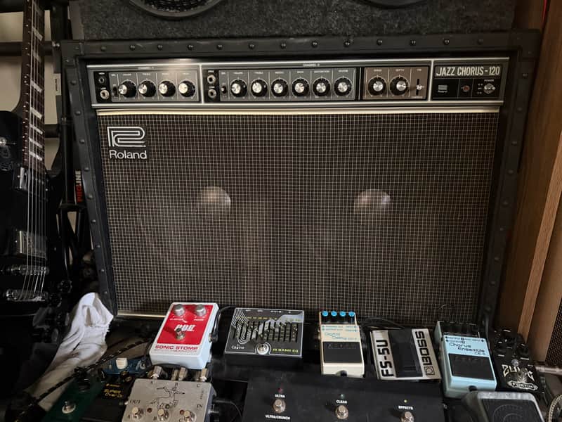 Roland JC-120 Jazz Chorus 2-Channel 120-Watt 2x12" Guitar Combo 1975 - 1993 - Black image 1