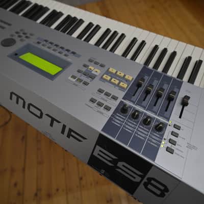 Yamaha Motif ES 8 Production Synthesizer image 5